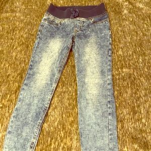 Skinny faux jeans
